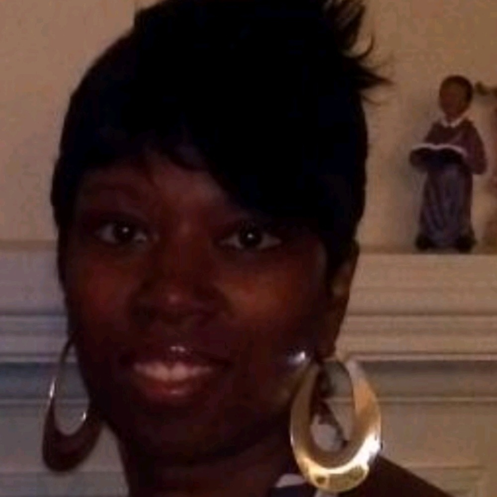 Meet your Posher, Cynthia